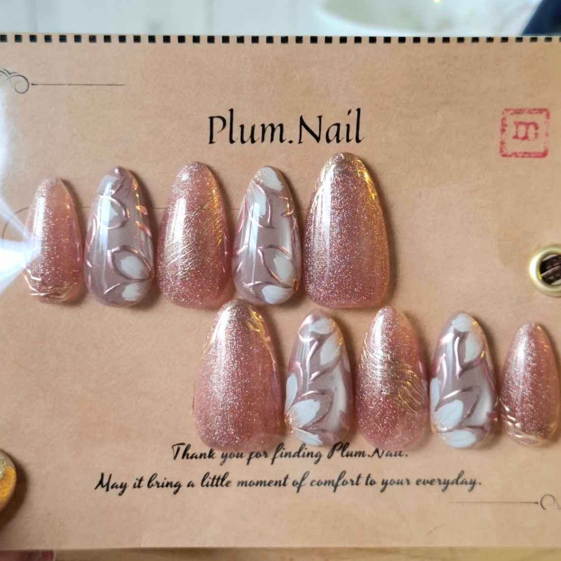 ⑤ネイルチップ｜くすみローズピンク×手描きフラワー｜洗練・上品・エレガント・高級感・春｜大人フェミニン・ニュアンス｜アーモンド｜現品Mサイズ｜結婚式・ブライダル・お呼ばれ・パーティー・デート・特別な日