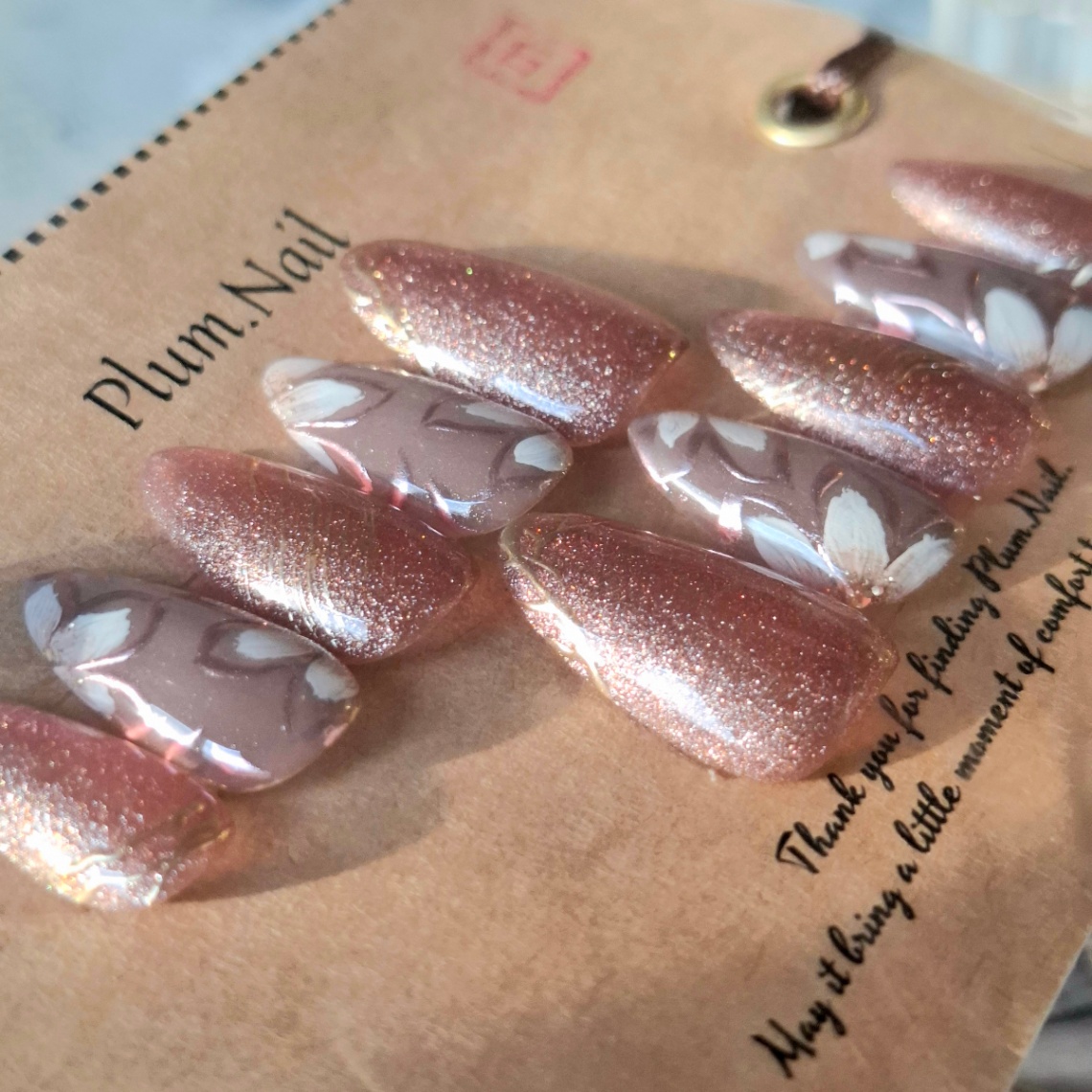 ⑤ネイルチップ｜くすみローズピンク×手描きフラワー｜洗練・上品・エレガント・高級感・春｜大人フェミニン・ニュアンス｜アーモンド｜現品Mサイズ｜結婚式・ブライダル・お呼ばれ・パーティー・デート・特別な日 3枚目