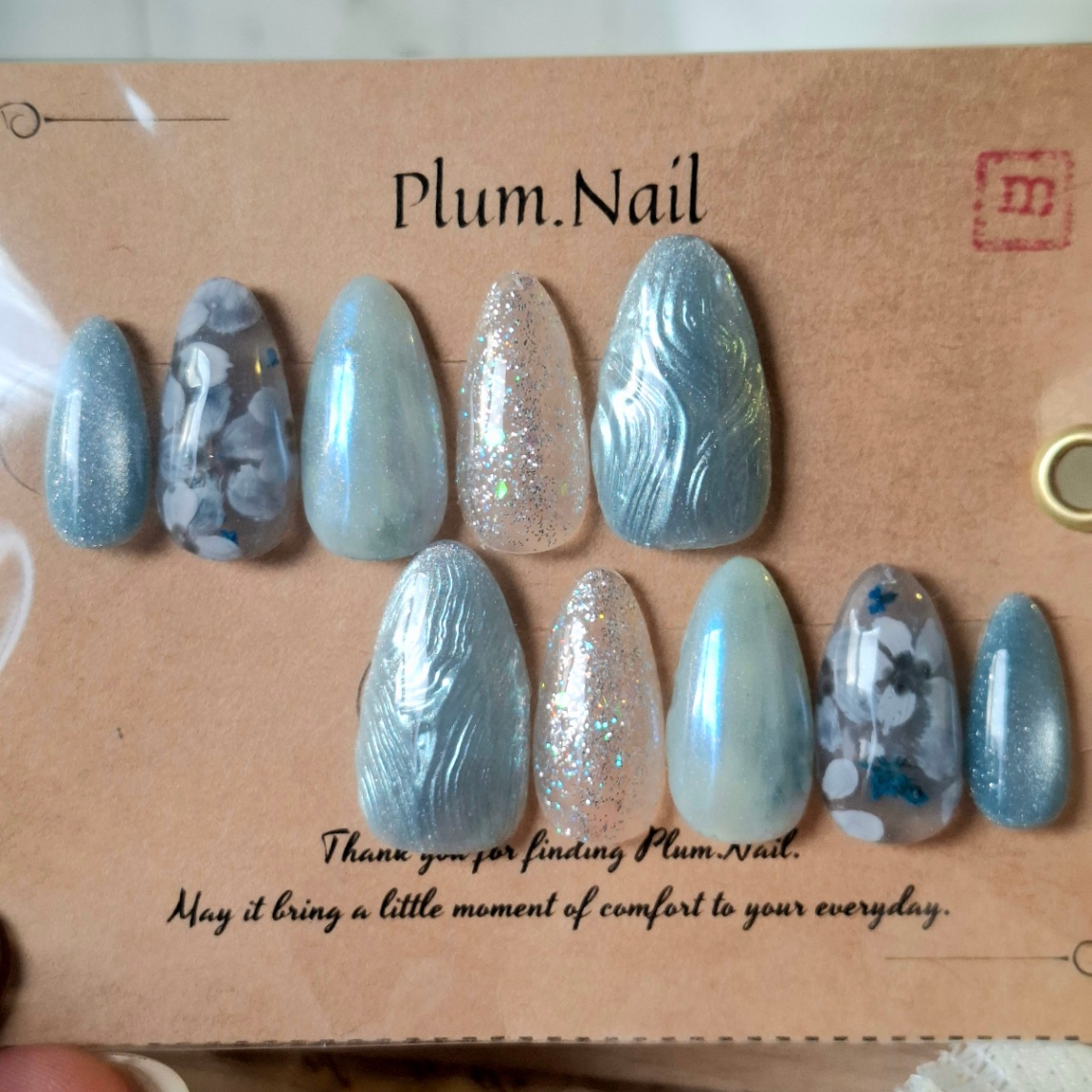 ⑦Mネイルチップ｜アイスブルー×フラワー｜ニュアンスラメ｜洗練・上品・エレガント・高級感｜透明感ネイル・大人上品｜アーモンド｜現品Mサイズ｜結婚式・ブライダル・お呼ばれ・パーティー・デート・特別な日
