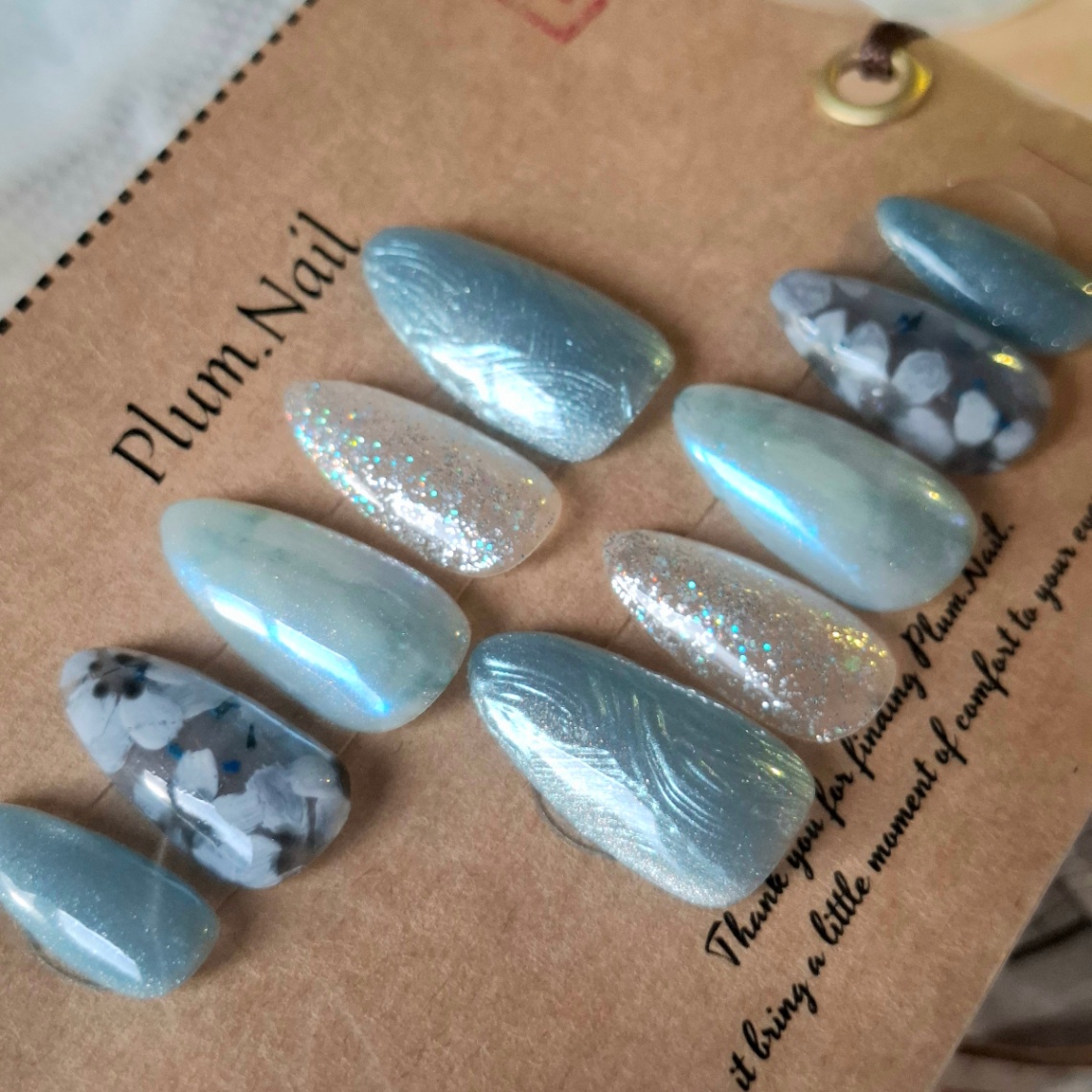 ⑦Mネイルチップ|アイスブルー×フラワー|ニュアンスラメ|洗練・上品・エレガント・高級感|透明感ネイル・大人上品|アーモンド|現品Mサイズ|結婚式・ブライダル・お呼ばれ・パーティー・デート・特別な日 3枚目