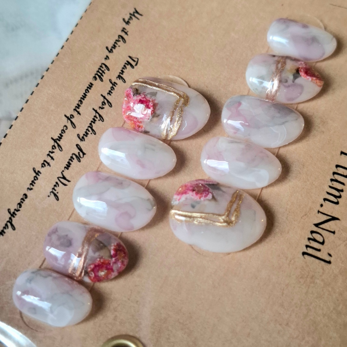 ➅ネイルチップ｜ニュアンス×額縁フラワー｜洗練・上品・エレガント・高級感｜アンティーク調・大人フェミニン｜ショートオーバル｜現品Mサイズ｜結婚式・ブライダル・お呼ばれ・パーティー・デート・特別な日 4枚目