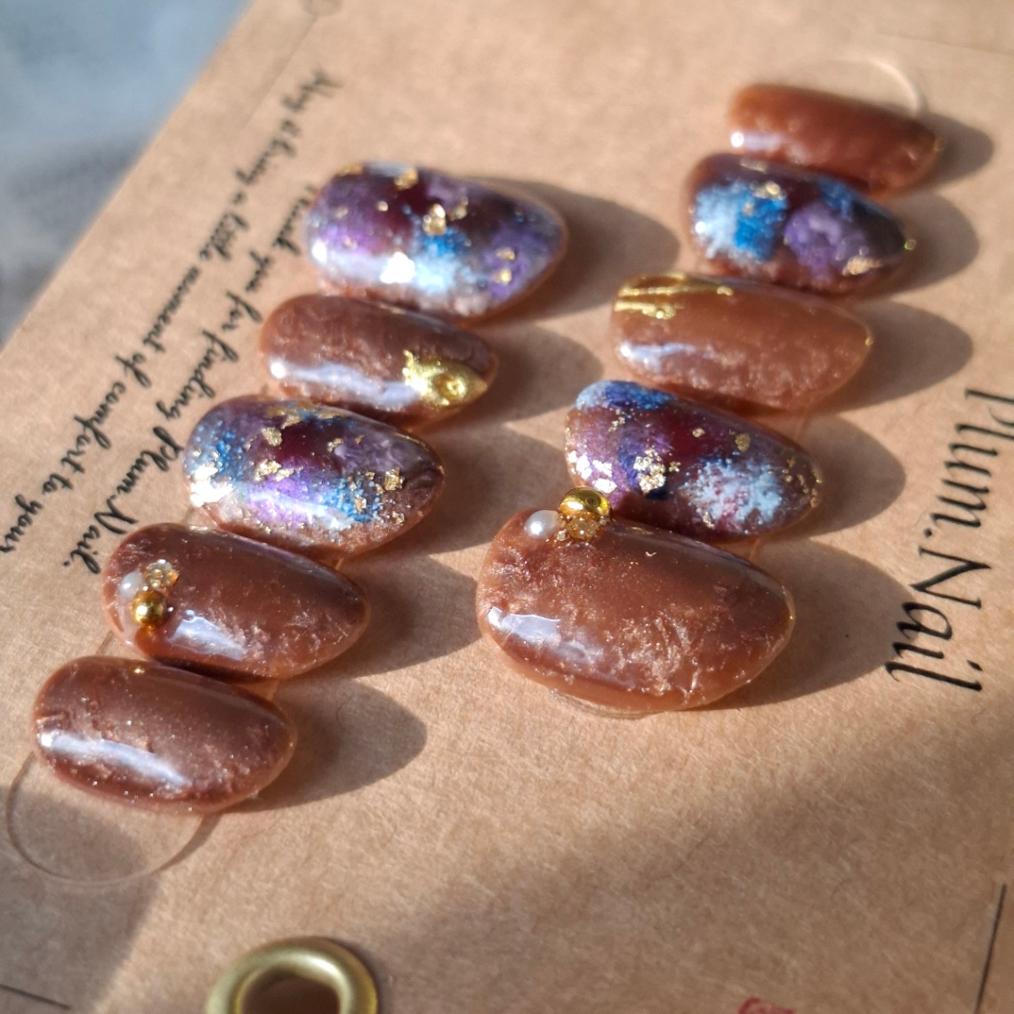 ⑩M ネイルチップ｜ダークニュアンス×ブルーパープル｜上品・洗練・神秘的・高級感｜大人ネイル・落ち着きデザイン｜ショートオーバル｜現品Mサイズ｜お出かけ・デート・特別な日のコピー 4枚目