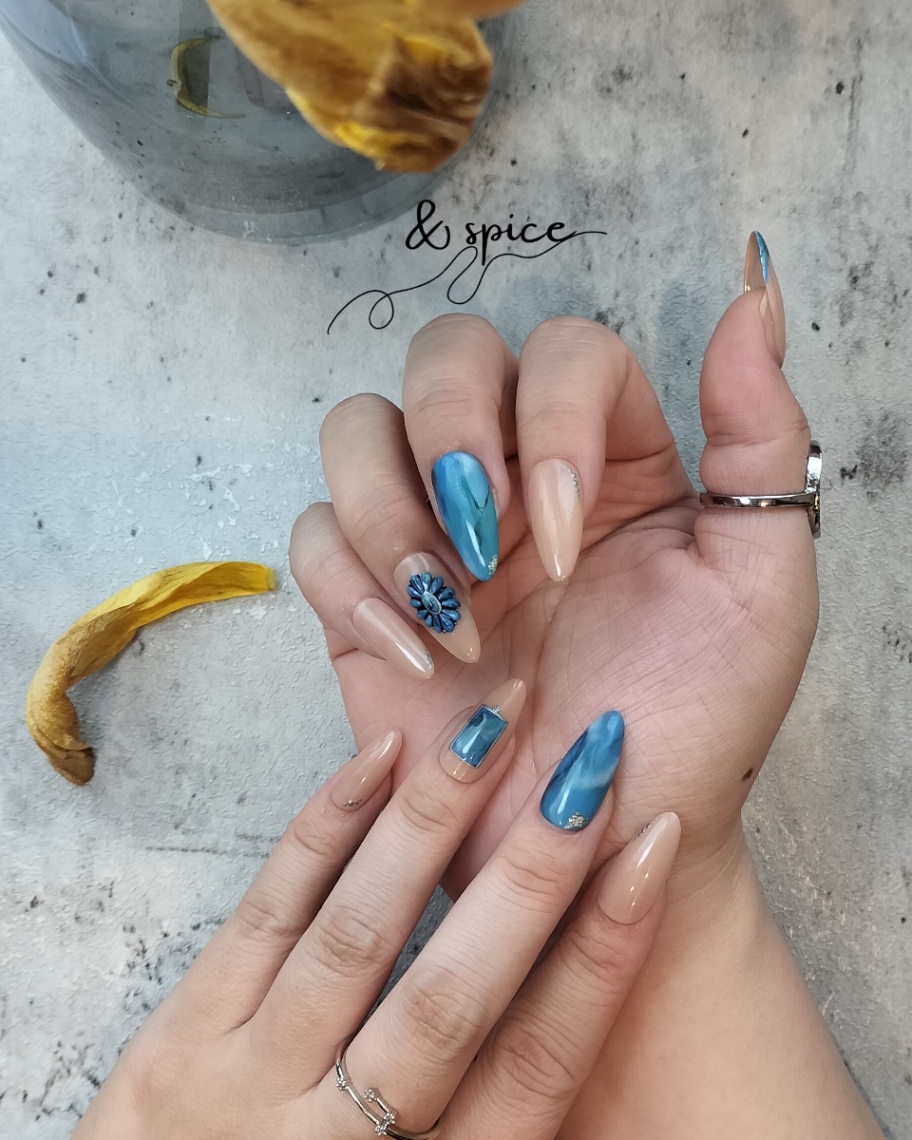 002 / Turquo 天然石 ターコイズネイル ニュアンスネイル 1枚目