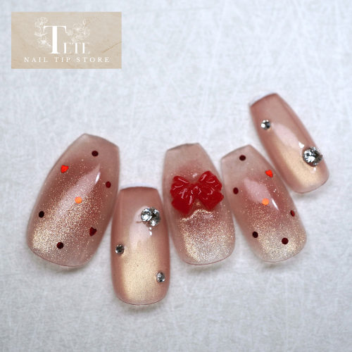 【１】チークマグネット×ガーリーネイル 1枚目