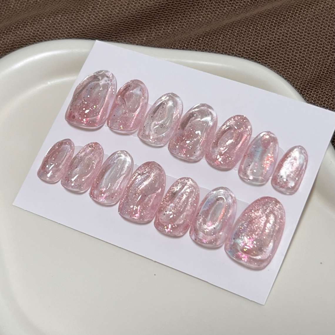 
【#8ネイルチップ】ぷっくりローズピンクのニュアンス透け艶ネイルチップ 3枚目