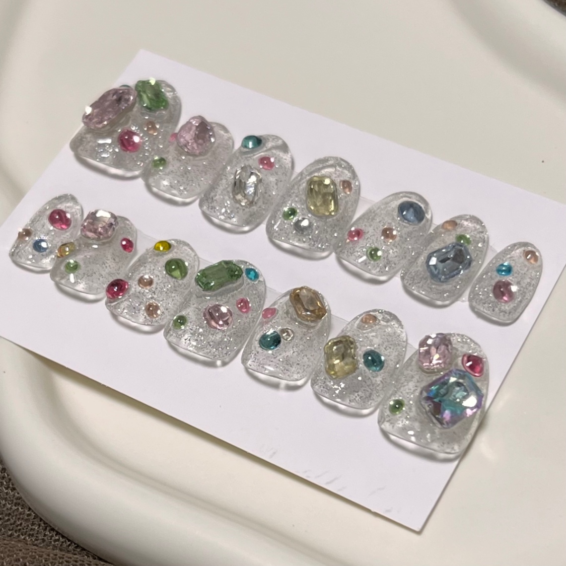 【#9ネイルチップ】プラチナグリッタージュエルビジュードロップネイルチップ