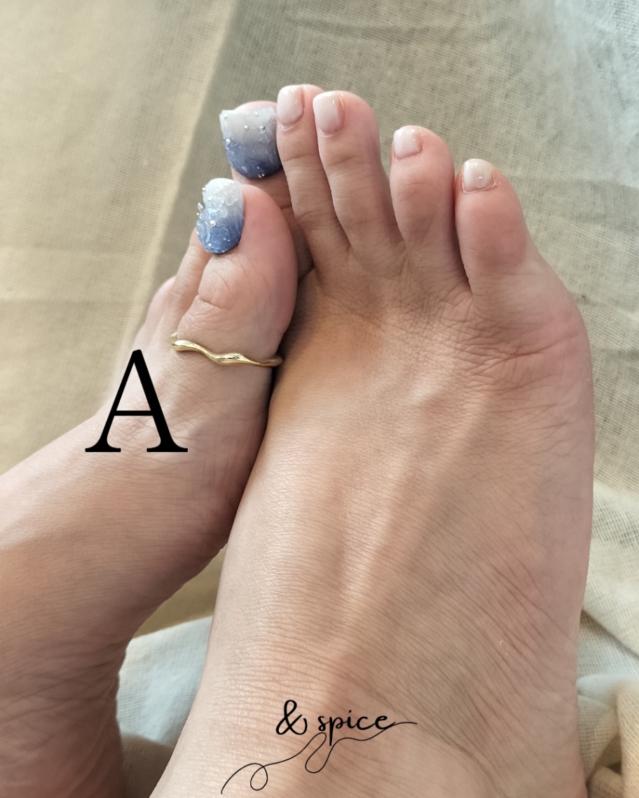 foot nail / フットネイル/涼しげ 爽やか繊細ネイル きれいめデザイン 4枚目