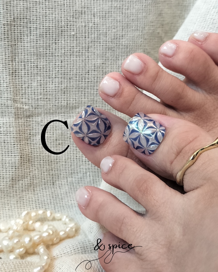foot nail / フットネイル/涼しげ 爽やか繊細ネイル きれいめデザイン 9枚目