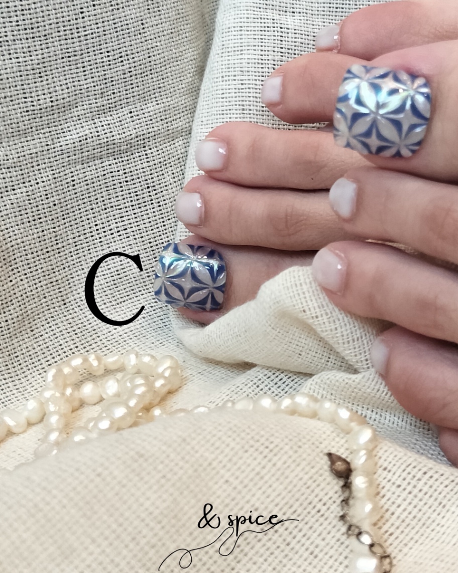 foot nail / フットネイル/涼しげ 爽やか繊細ネイル きれいめデザイン 10枚目