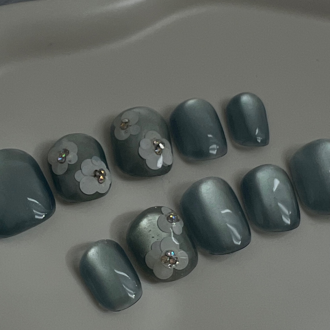 【#15ショートネイルチップ】Blue bloom(ブルーブルーム) Jewelry Collection  10本 2枚目