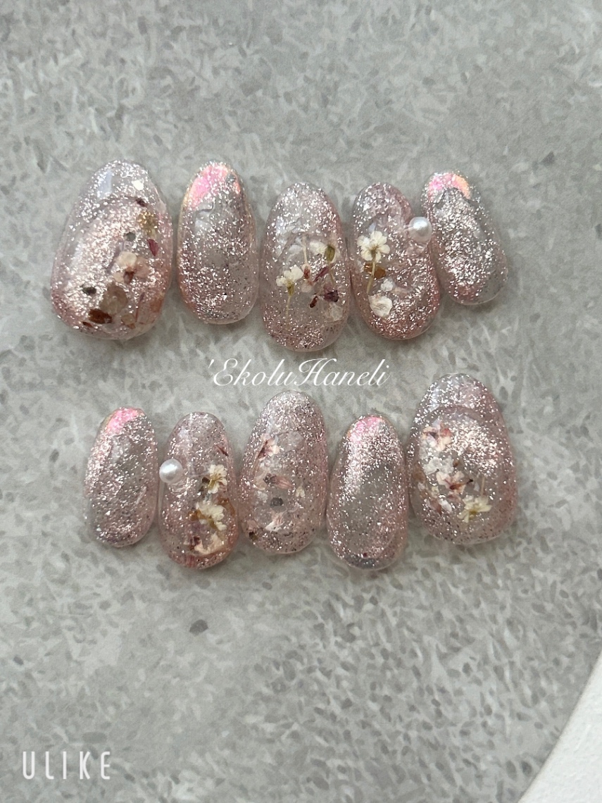 bridal nail ~ ブライダルネイル ラメとクリアに包まれた押し花 ~