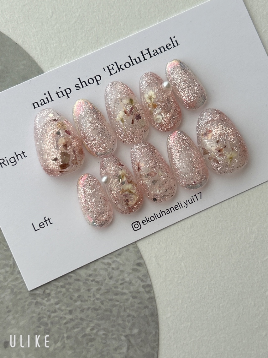 bridal nail ~ ブライダルネイル ラメとクリアに包まれた押し花 ~ 2枚目